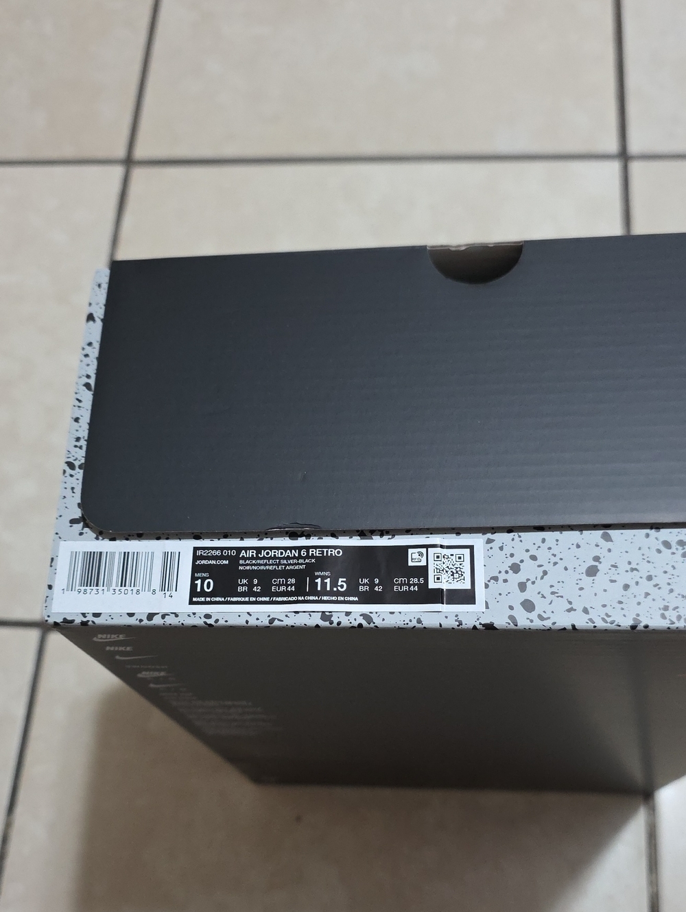 Empty Shoe Box - Picture 2 of 7